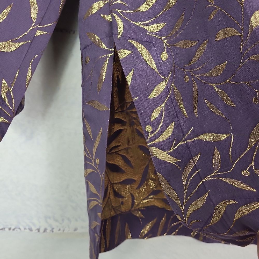 100% silk Purple and Gold Leaf Orient style Patterned Jacket. Size - Picture 2 of 8